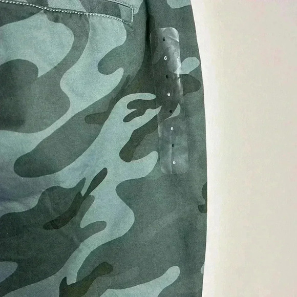 NWT GAP Camo Girlfriend Khaki Stretch Size 6 Mid Rise Green Camouflage Fall - Picture 9 of 12